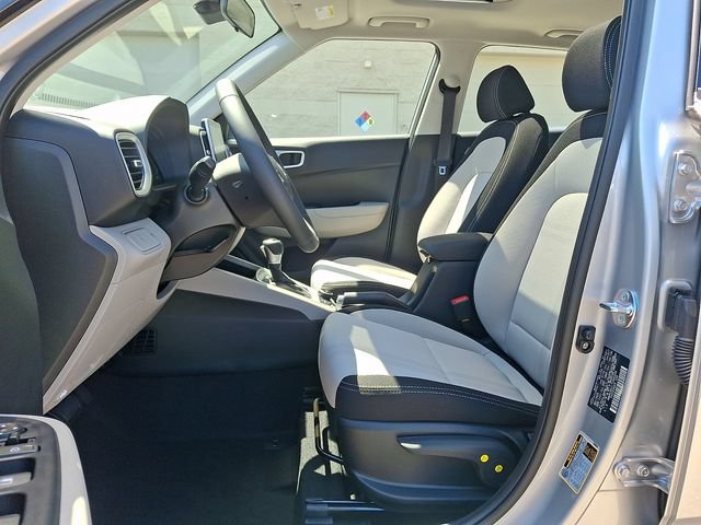 New 2026 Hyundai Venue SEL FWD image 14