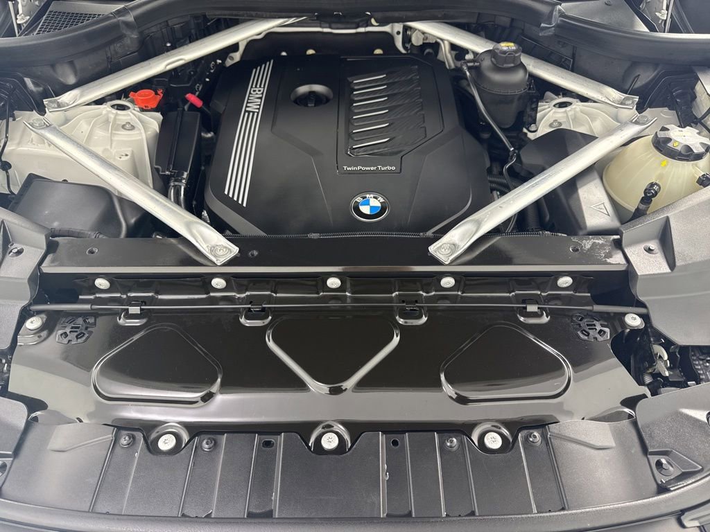 Used 2020 BMW X5 xDrive40i AWD/4WD image 12