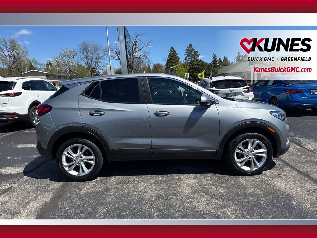 Used 2023 Buick Encore GX Preferred w/ Cold Weather Comfort Package AWD/4WD image 4