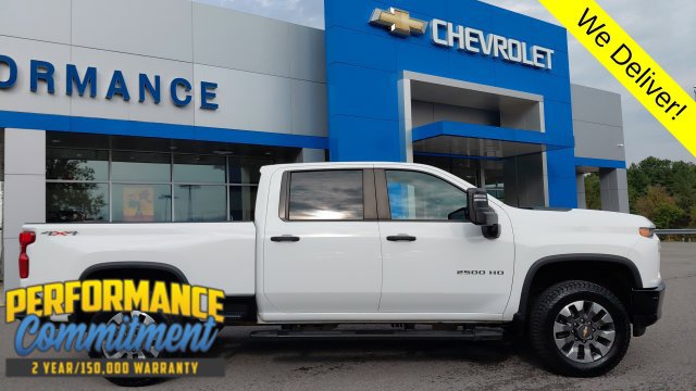 Used 2022 Chevrolet Silverado 2500 Custom w/ Custom Value Package AWD/4WD image 3