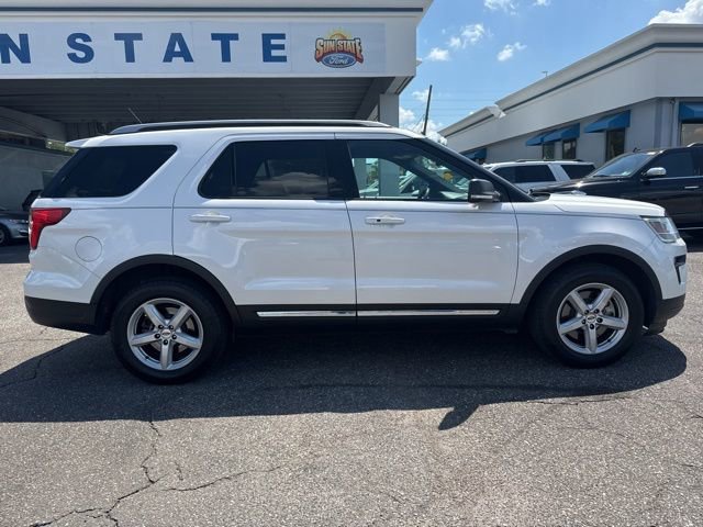 Used 2019 Ford Explorer XLT w/ Equipment Group 202A FWD image 4
