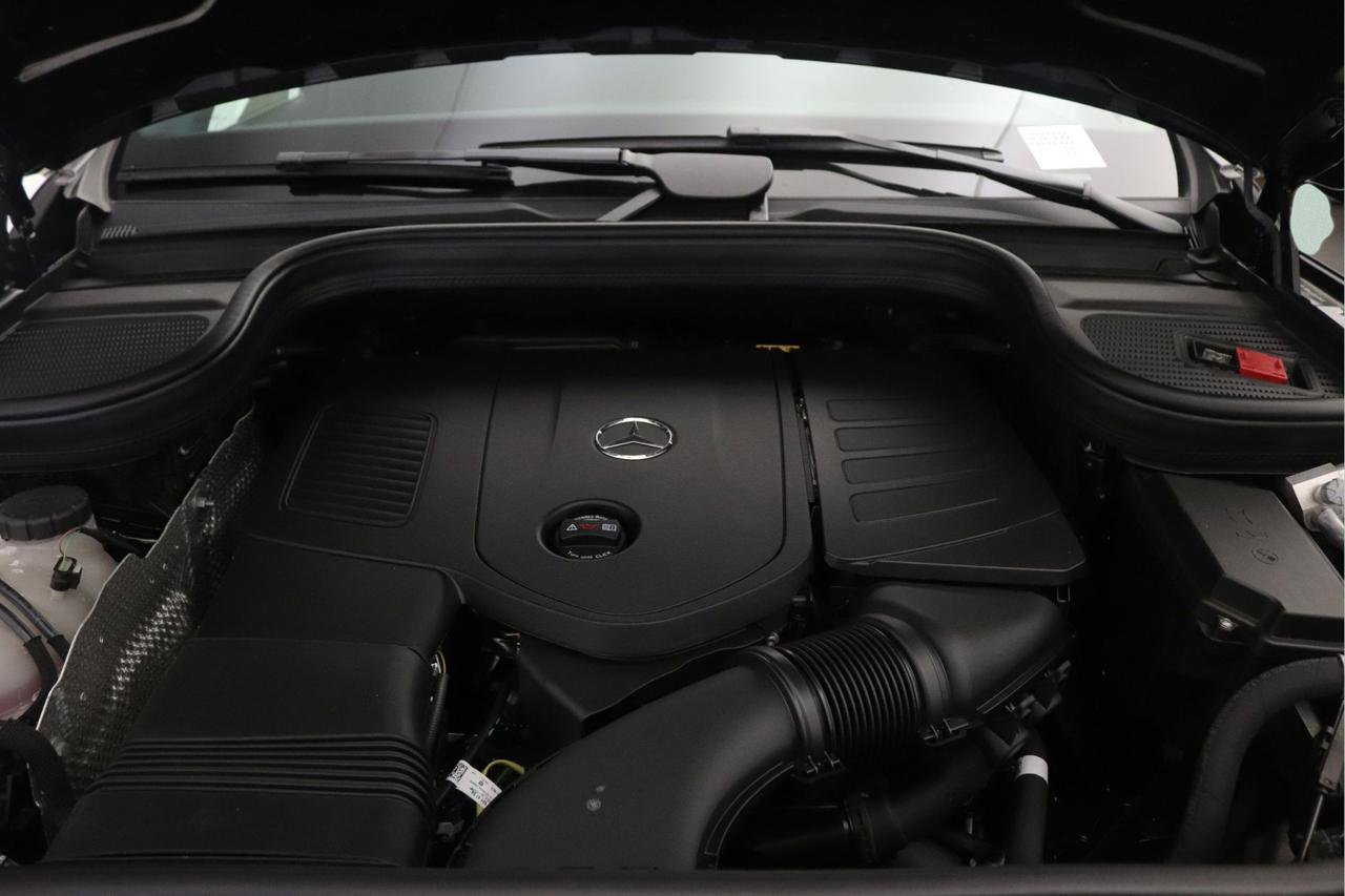 New 2026 Mercedes-Benz GLE 350 4MATIC image 9