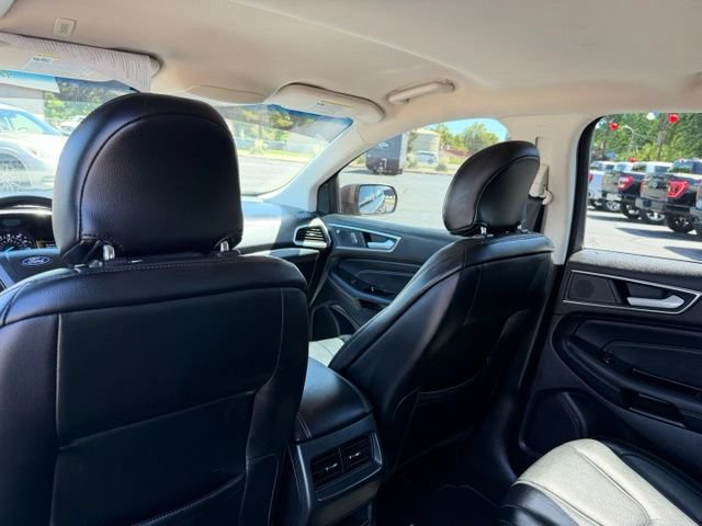 Used 2019 Ford Edge Titanium FWD image 38