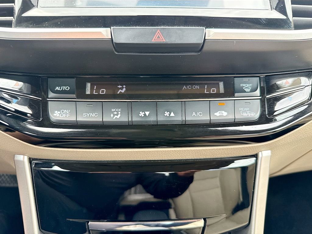 Used 2017 Honda Accord EX image 17