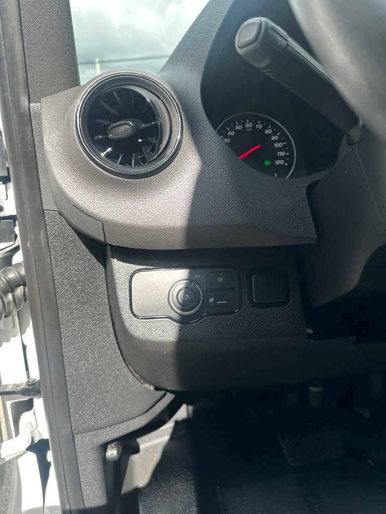 Used 2023 Mercedes-Benz Sprinter 2500 w/ Acoustic Package image 11