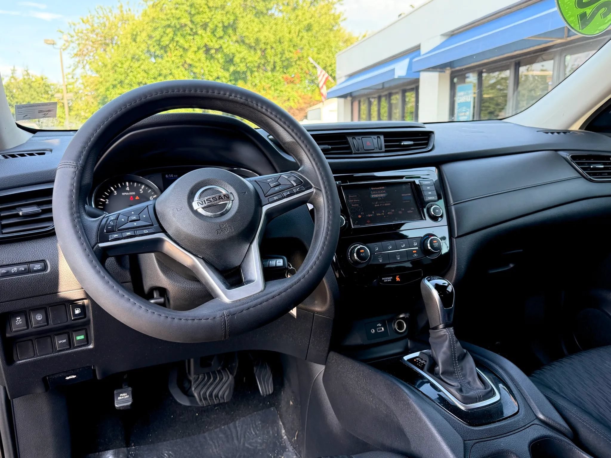 Used 2020 Nissan Rogue S FWD image 46