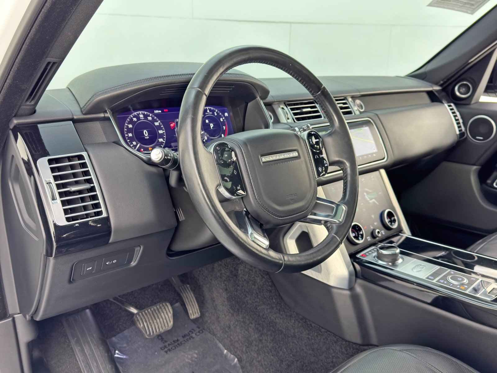 Used 2020 Land Rover Range Rover HSE AWD/4WD image 13