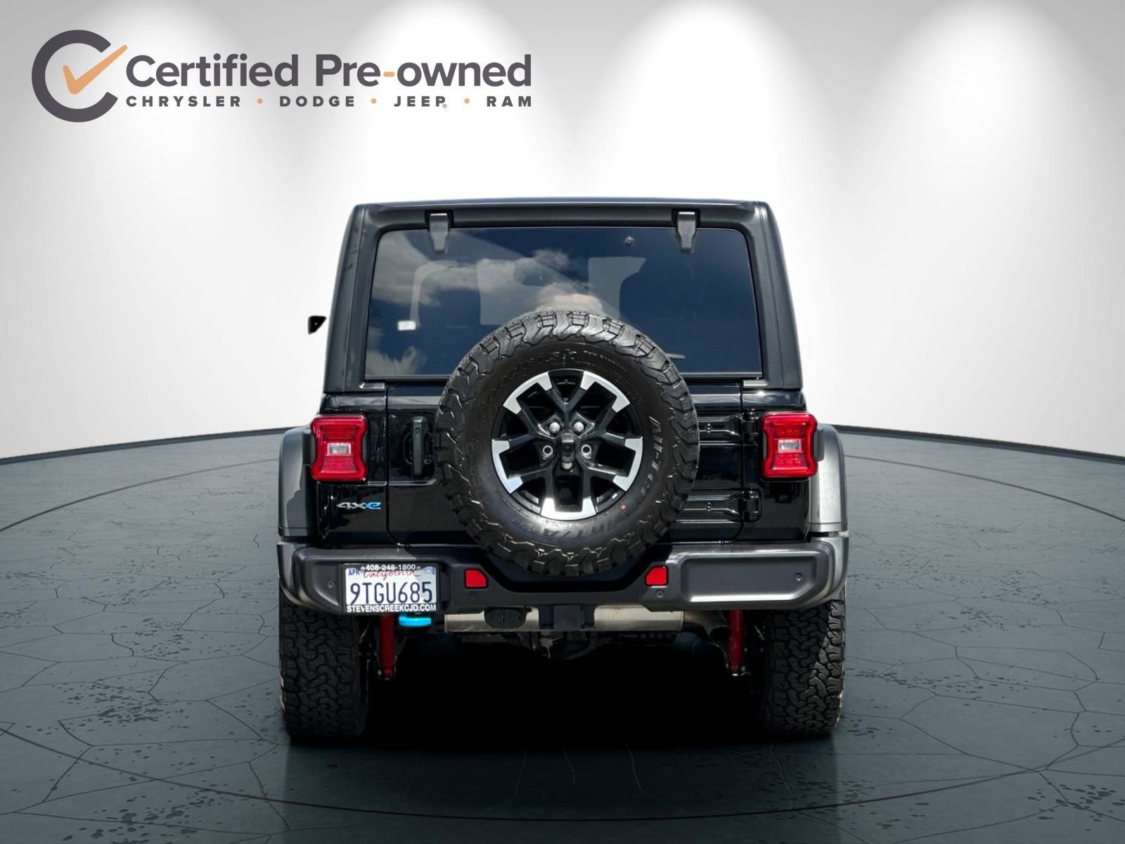 Used 2025 Jeep Wrangler Unlimited Rubicon 4xe w/ Safety Group AWD/4WD image 5