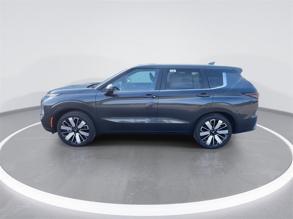 New 2025 Mitsubishi Outlander SE image 5