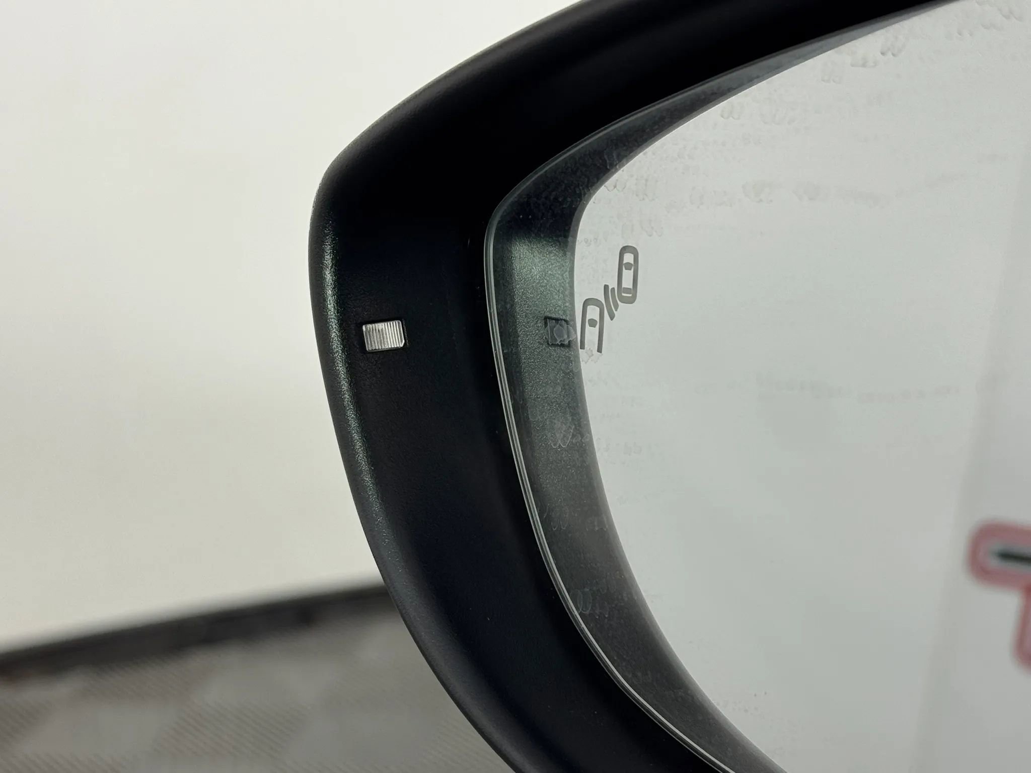 Used 2019 Volkswagen Passat 2.0T Wolfsburg w/ Wheels & Sunroof Package image 38