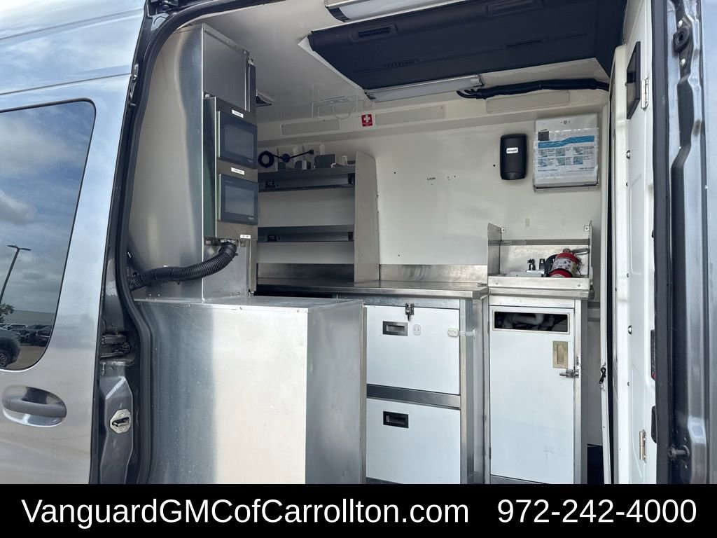 Used 2021 Mercedes-Benz Sprinter 4500 image 5