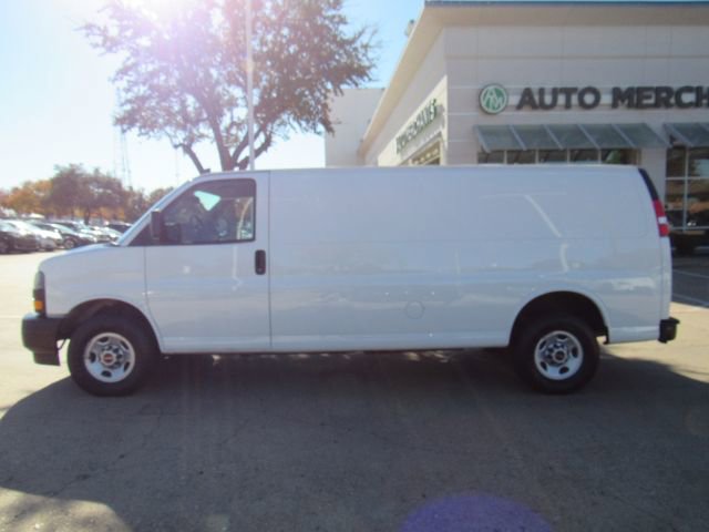 Used 2023 GMC Savana 2500 Extended w/ Driver Convenience Package image 10