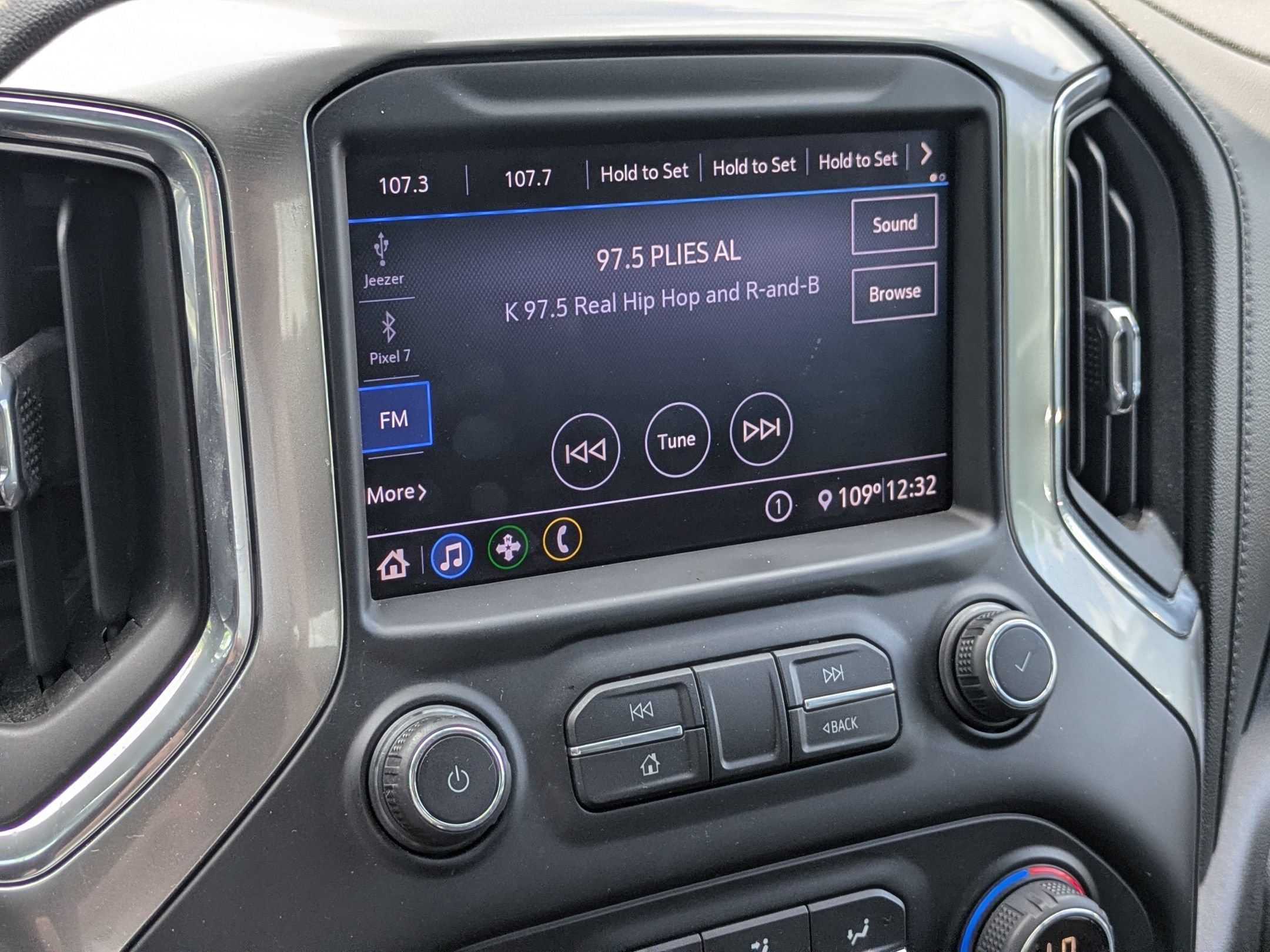 Used 2019 Chevrolet Silverado 1500 LT w/ All-Star Edition AWD/4WD image 18