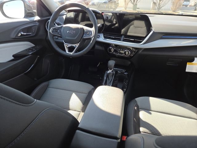 New 2026 Chevrolet Trax LT w/ Driver Confidence Package image 28