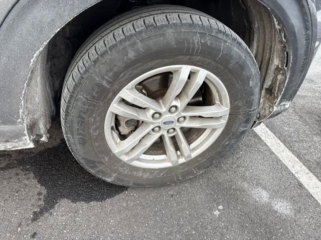 Used 2022 Ford Explorer XLT w/ Equipment Group 202A image 11