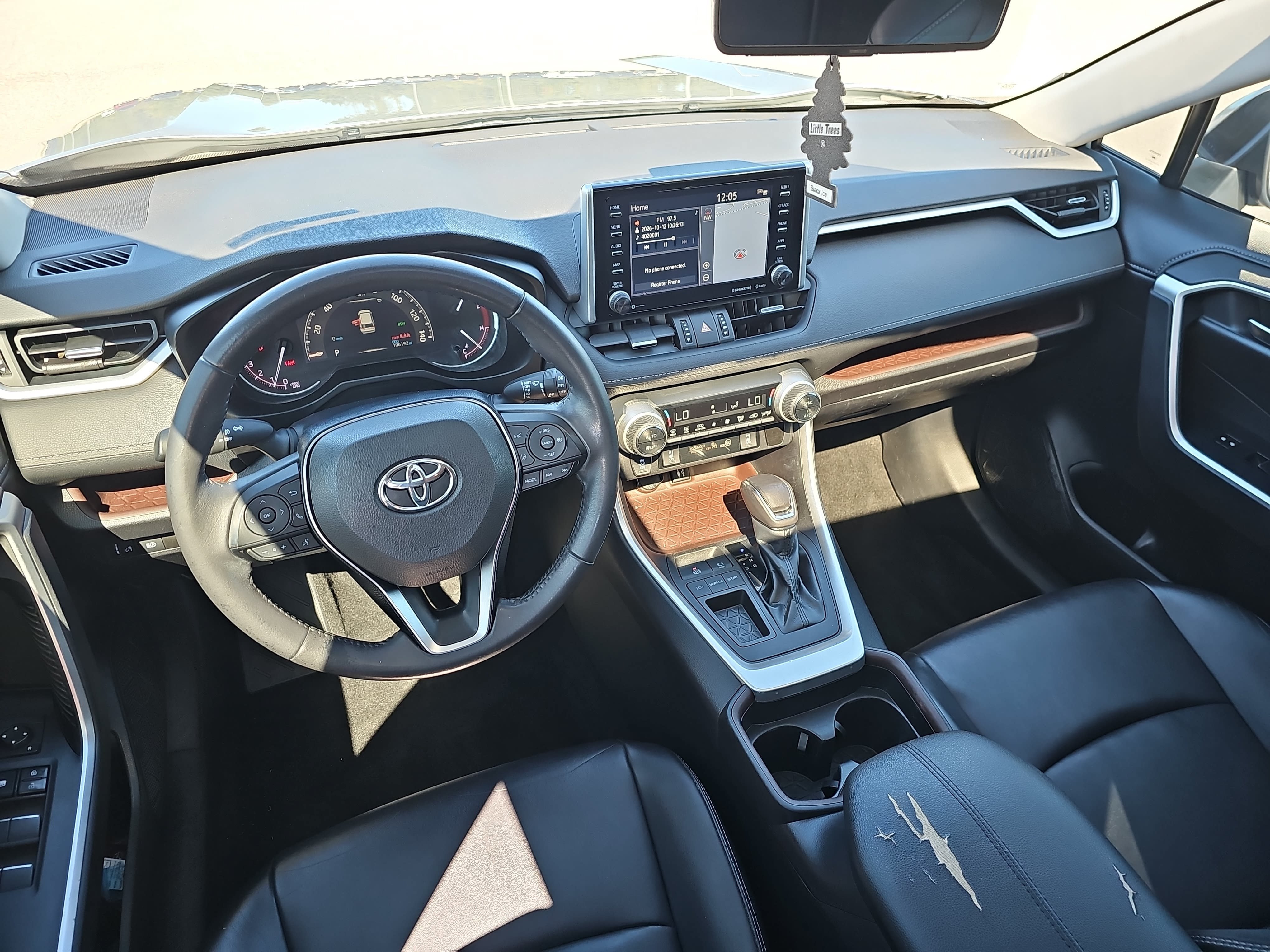 Used 2019 Toyota RAV4 Limited FWD image 17