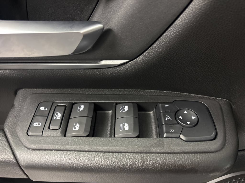 Used 2025 RAM 1500 Big Horn AWD/4WD image 32
