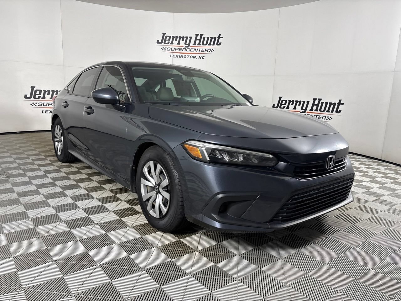 Used 2023 Honda Civic LX image 5