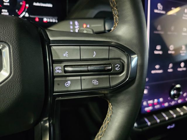 Used 2025 GMC Yukon AT4 w/ AT4 Premium Package image 37