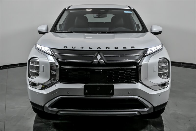 New 2026 Mitsubishi Outlander AWD image 4