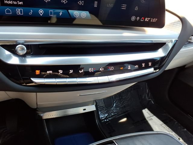 Used 2023 Cadillac Lyriq 2WD image 32