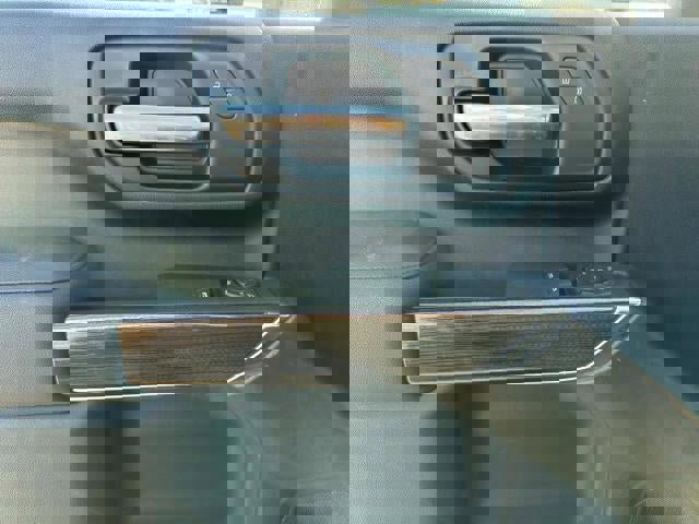 Certified 2025 Chevrolet Silverado 3500 LT image 37