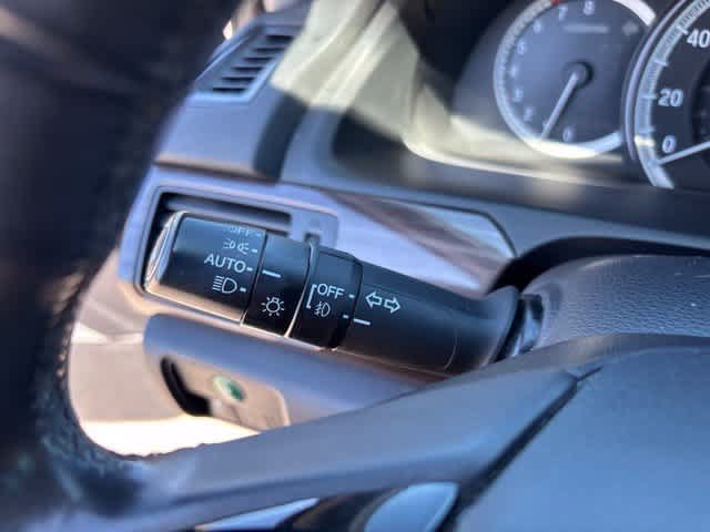 Used 2017 Honda Accord EX-L image 15