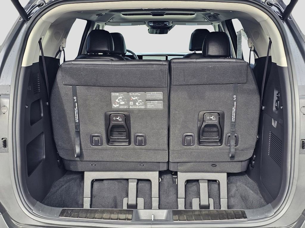 Certified 2026 Kia Carnival SX w/ SX Dark Edition Package image 11