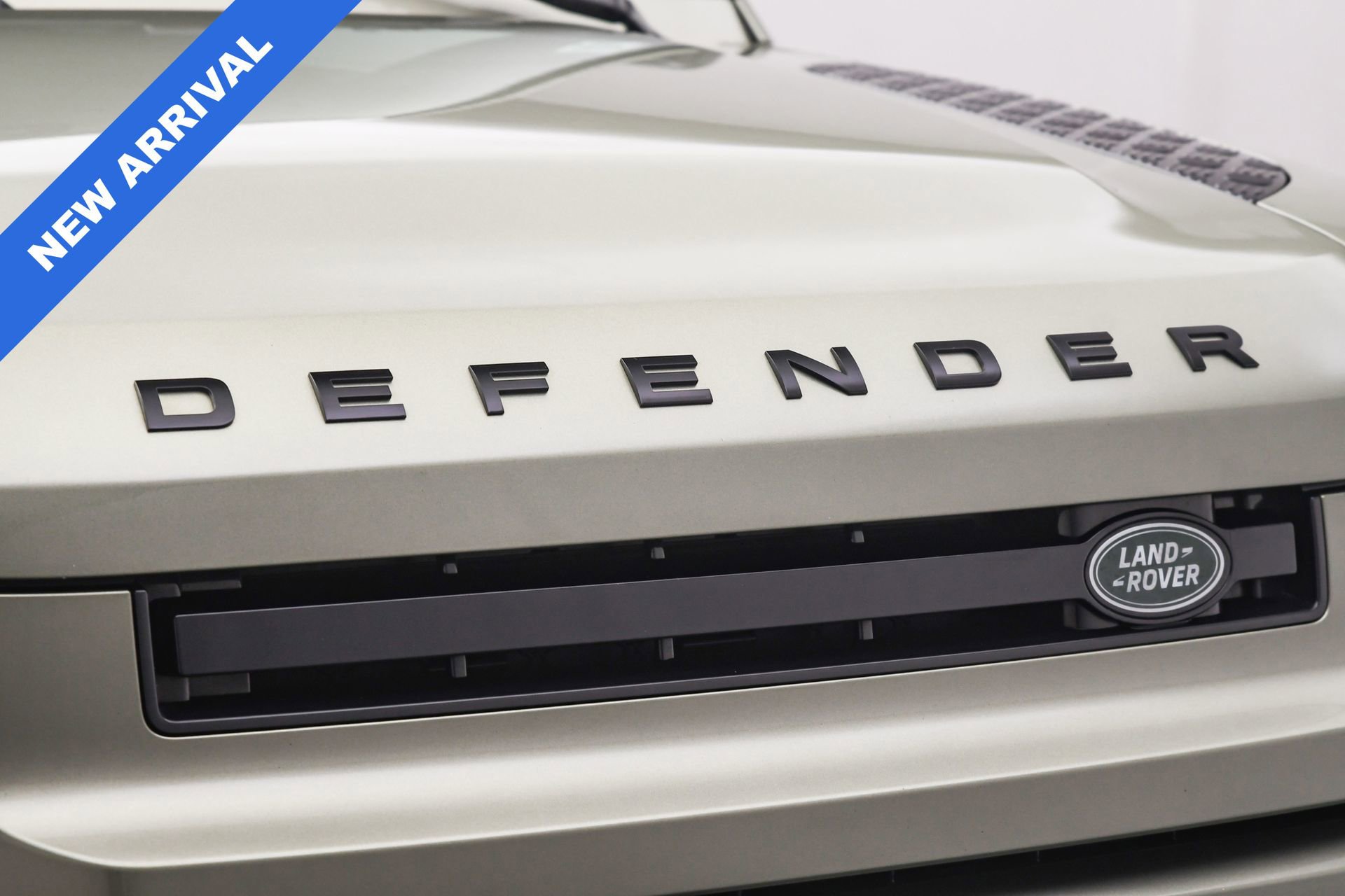 Used 2024 Land Rover Defender 110 S image 25