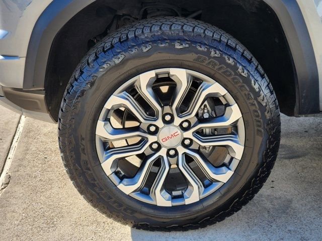 Used 2024 GMC Canyon Denali image 17