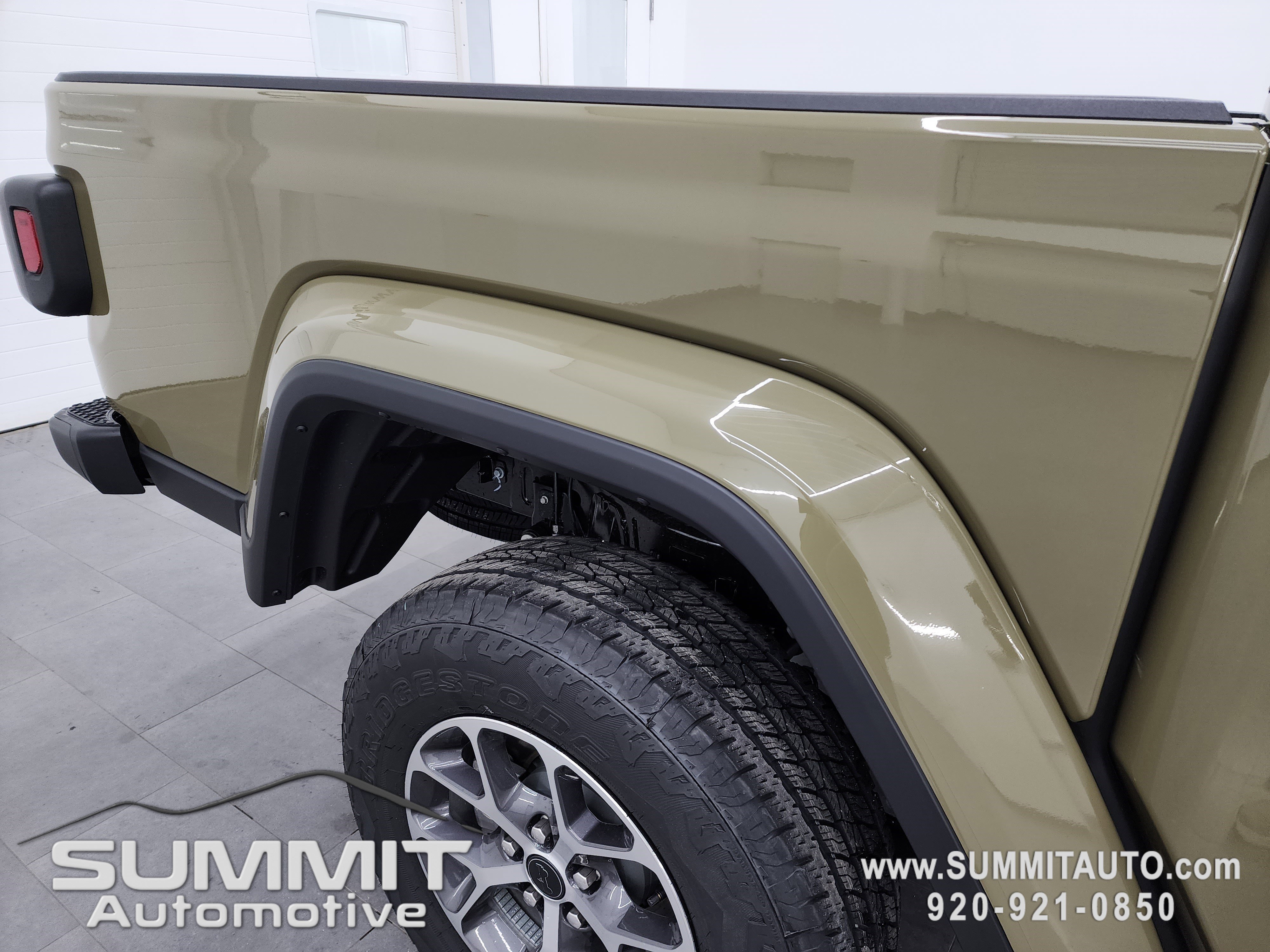 New 2026 Jeep Gladiator Sport image 25