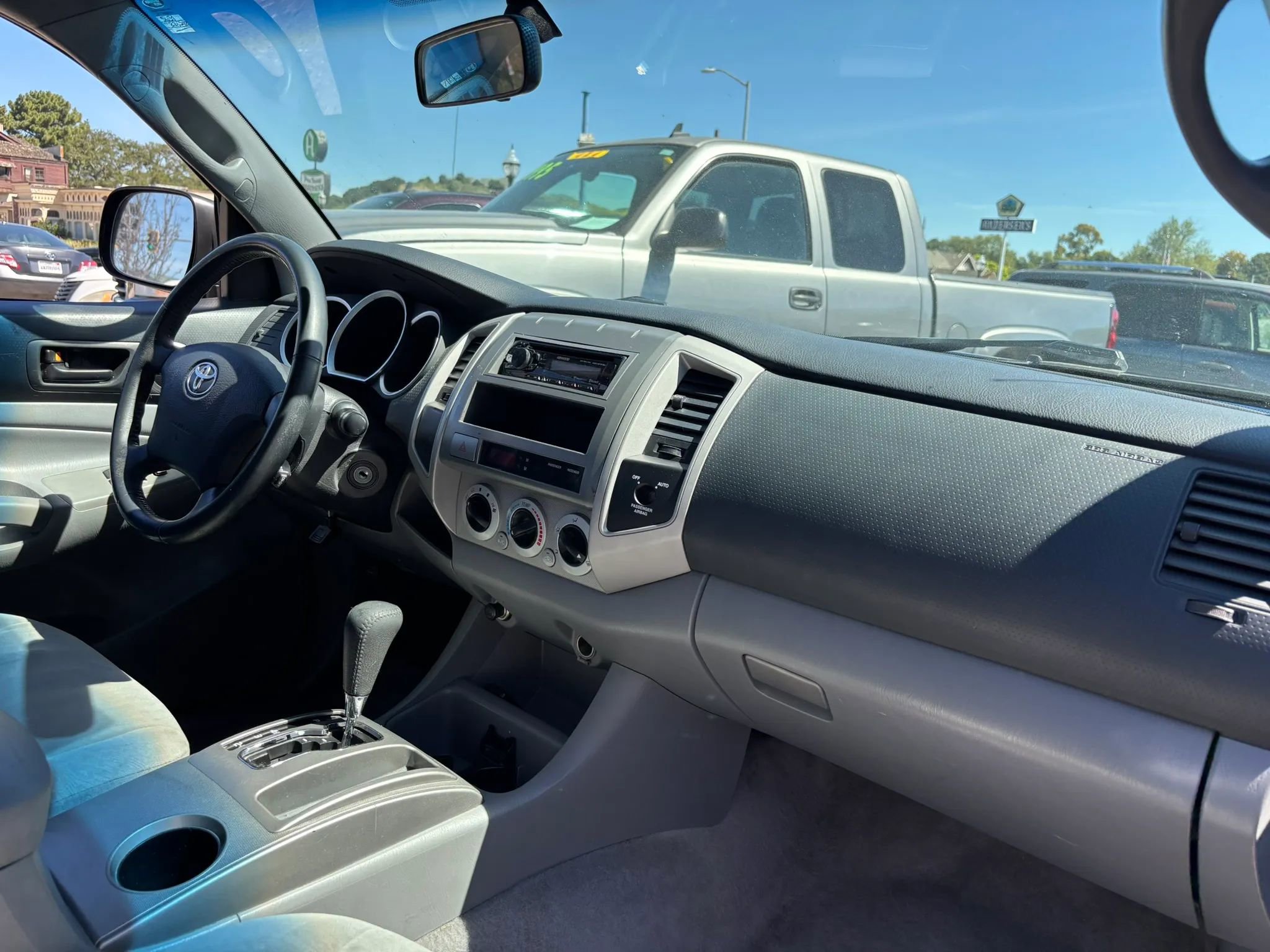 Used 2006 Toyota Tacoma PreRunner RWD image 10