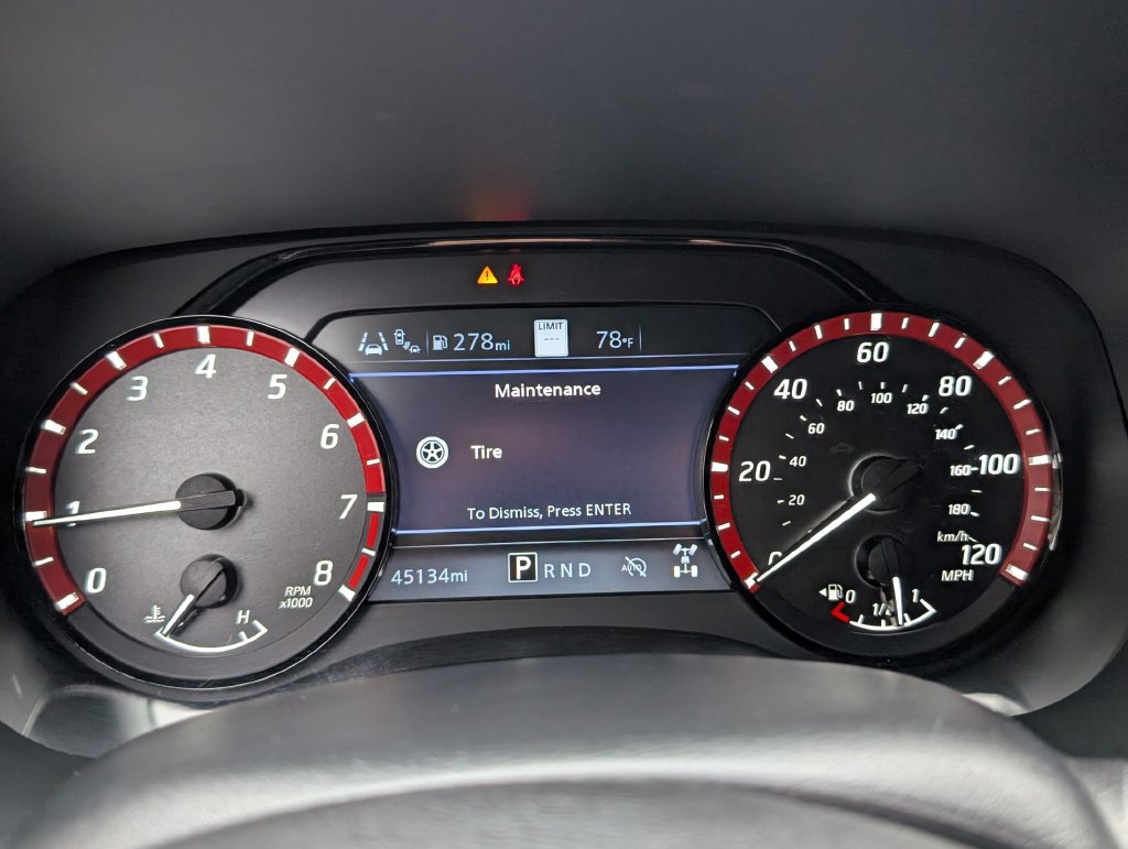 Used 2024 Nissan Frontier PRO-4X w/ Technology Package AWD/4WD image 16