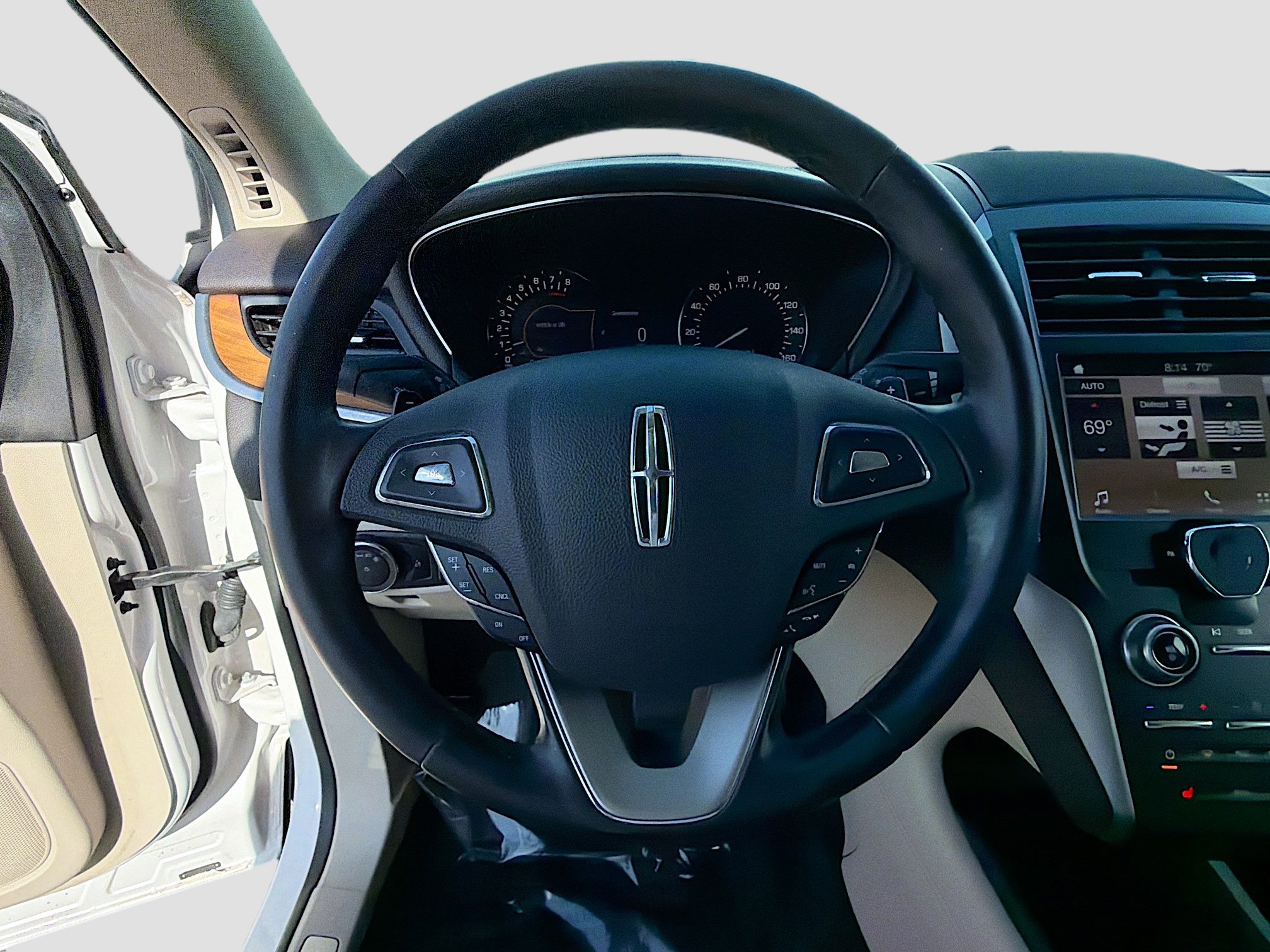 Used 2017 Lincoln MKC Select FWD image 37