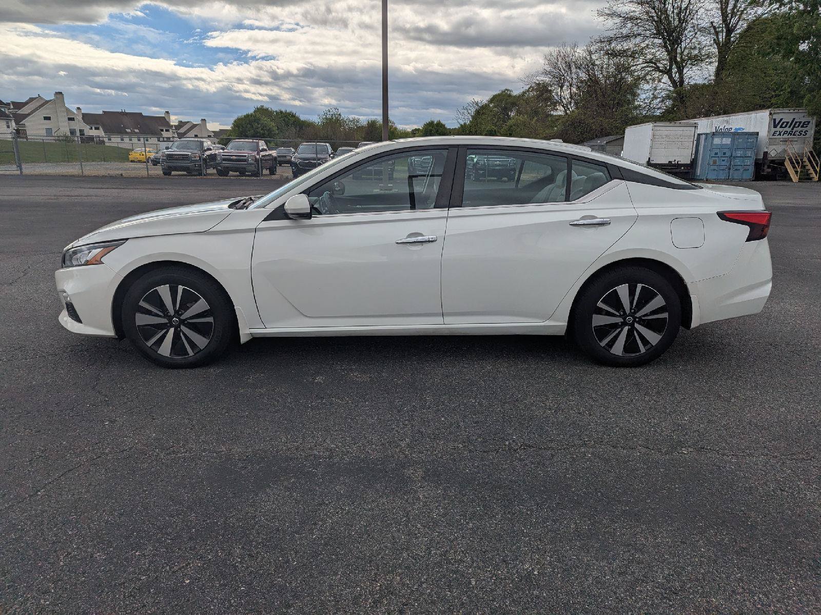 Used 2021 Nissan Altima 2.5 SV w/ SV Premium Package AWD/4WD image 5