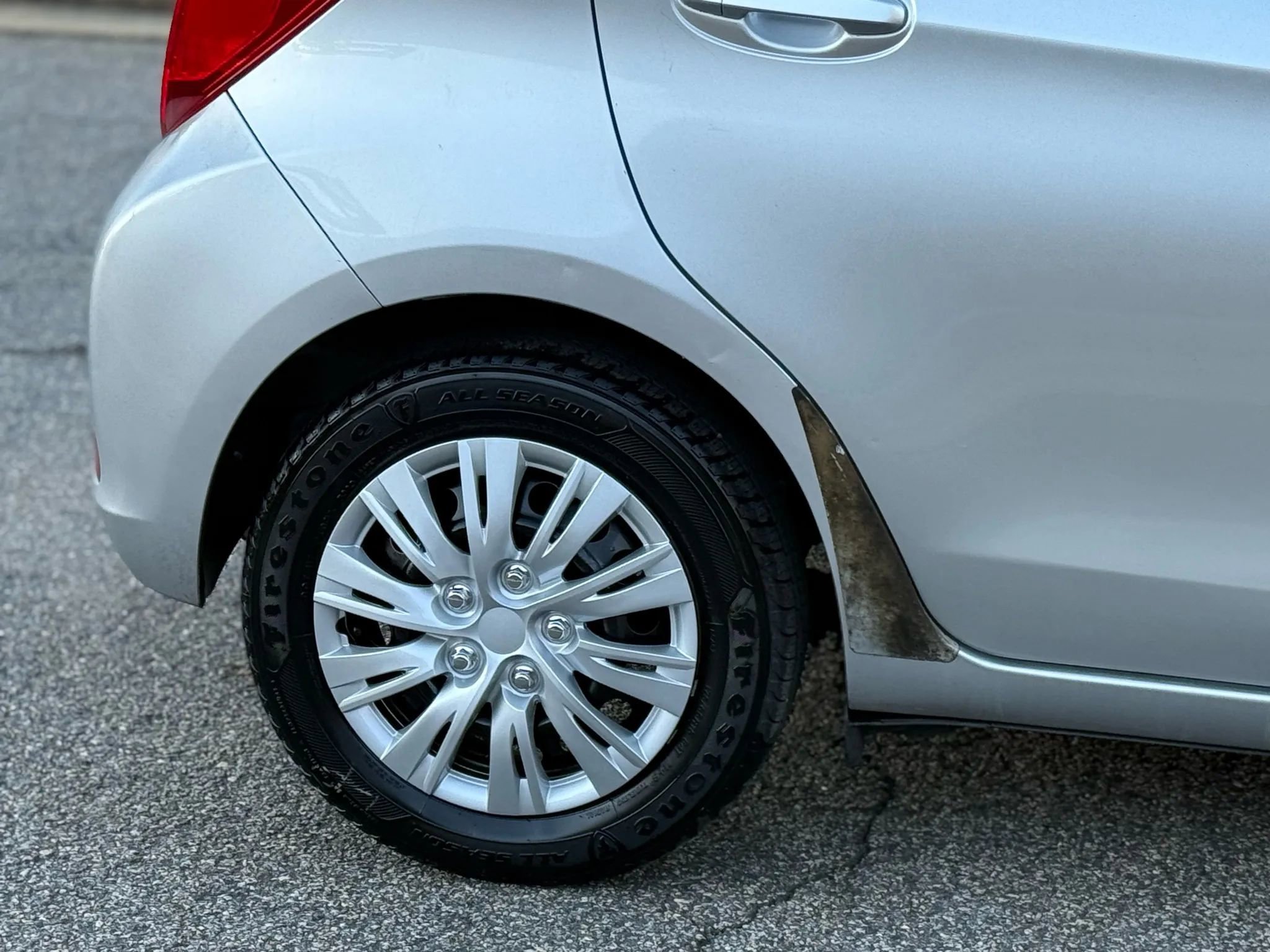 Used 2013 Toyota Yaris LE image 12