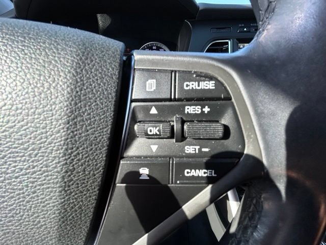 Used 2016 Hyundai Sonata Limited w/ Option Group 05 FWD image 13