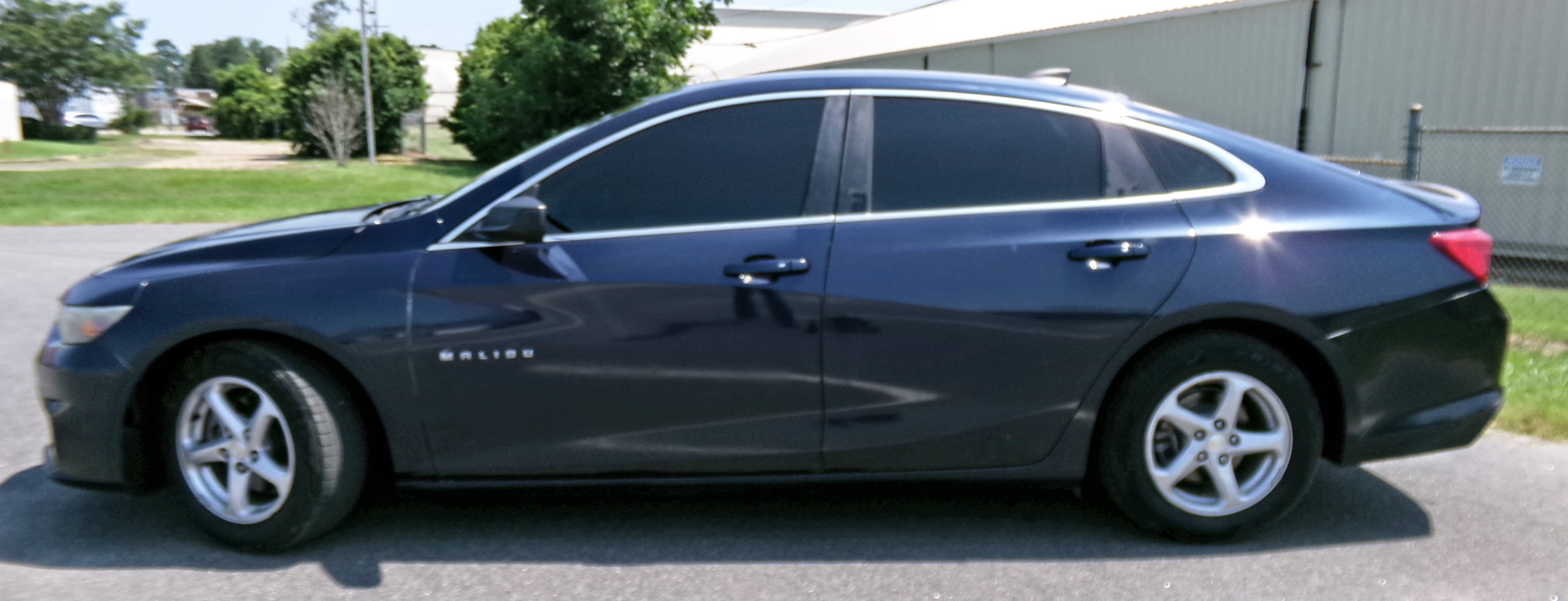 Used 2016 Chevrolet Malibu LS FWD image 2