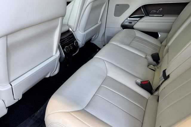 Used 2024 Land Rover Range Rover Long Wheelbase SE AWD/4WD image 14