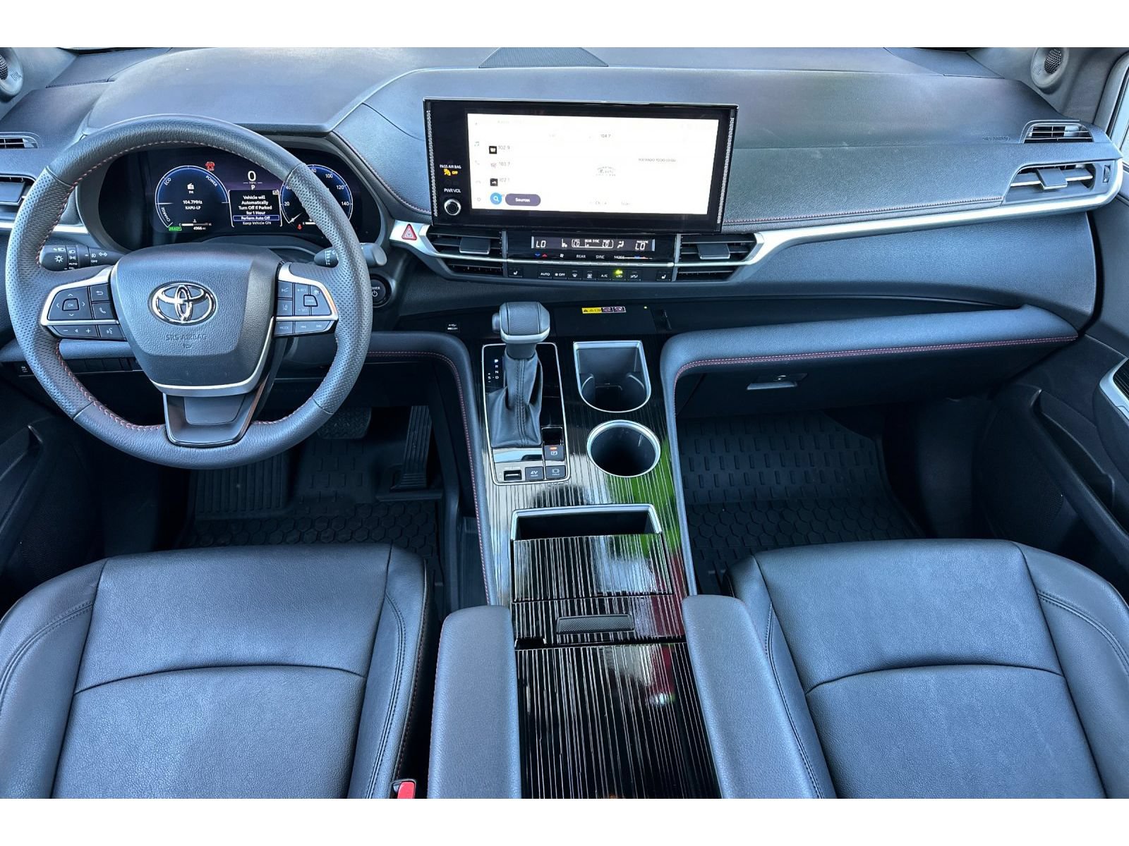 Used 2026 Toyota Sienna XSE AWD/4WD image 14