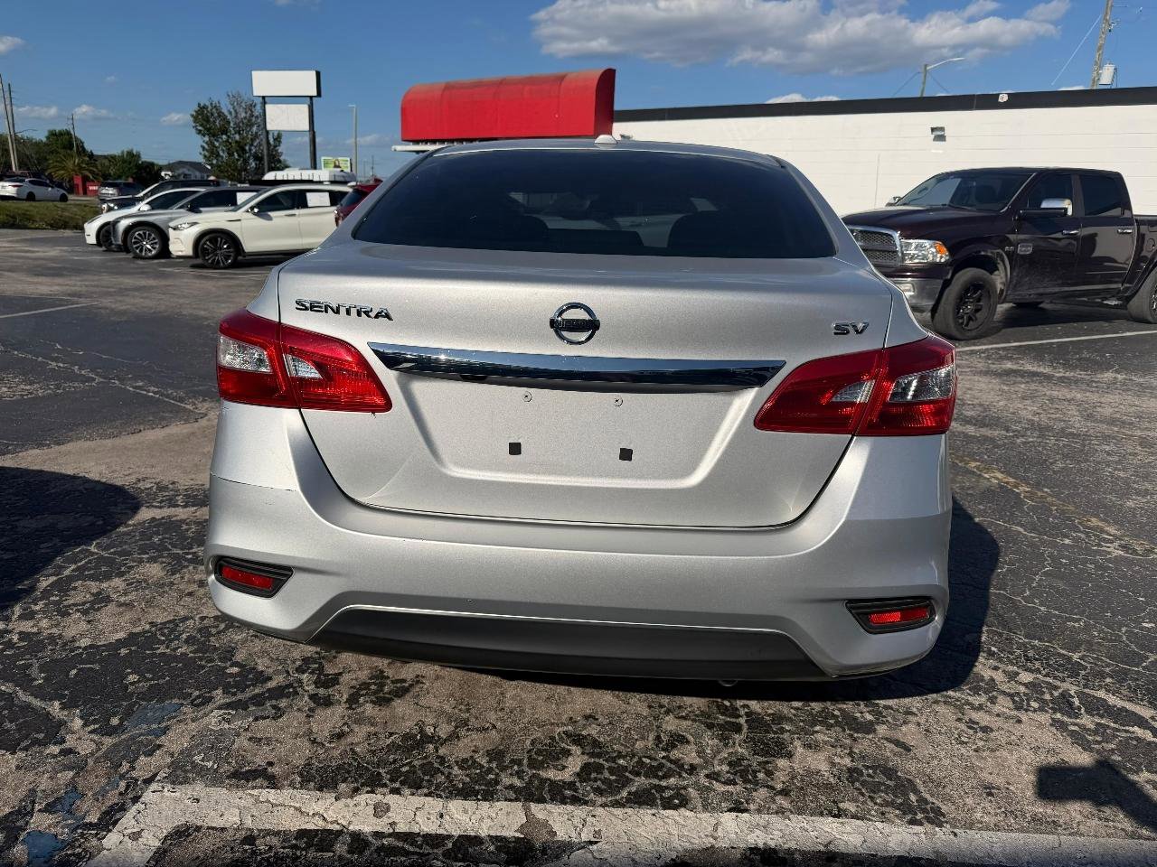 Used 2019 Nissan Sentra SV FWD image 6