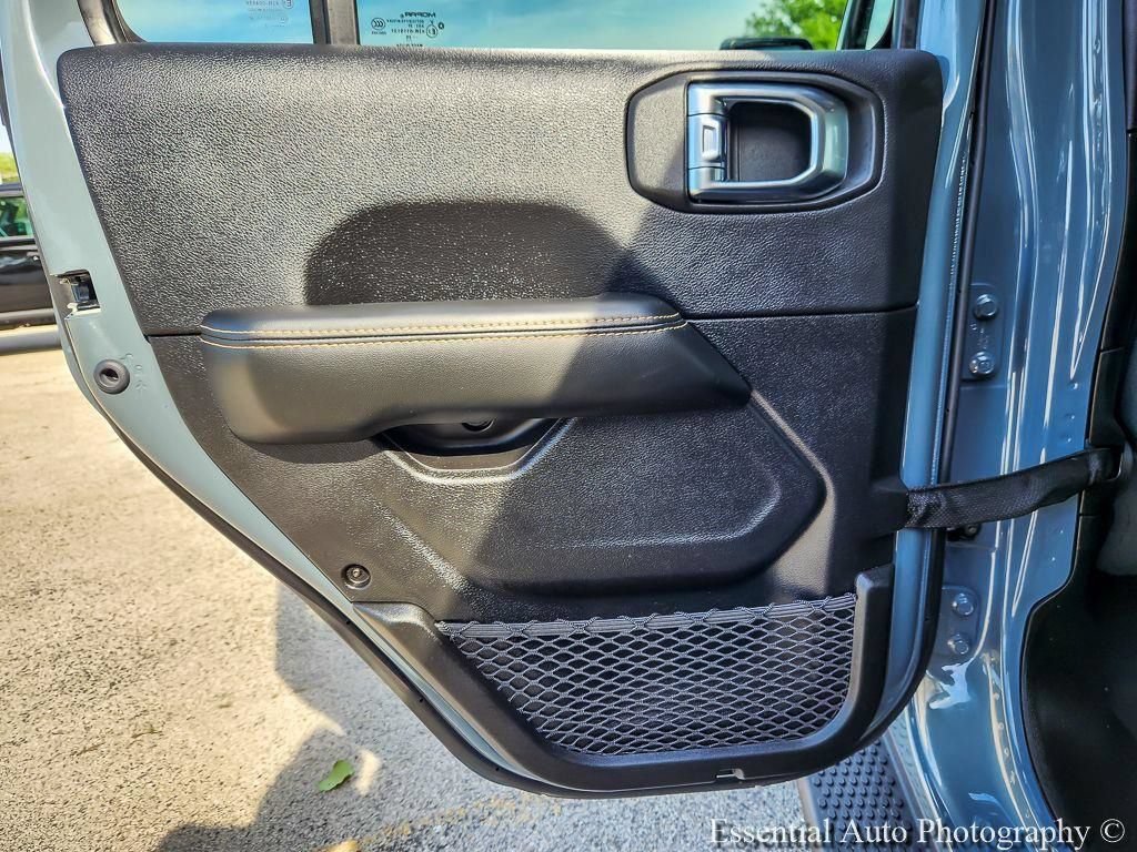 Certified 2025 Jeep Wrangler Unlimited Sahara AWD/4WD image 17
