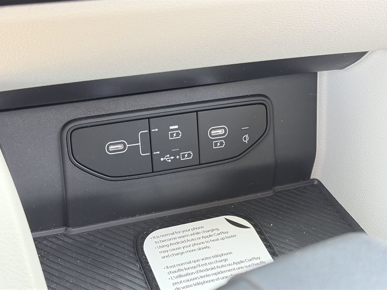 Used 2026 Kia Sportage EX FWD image 28