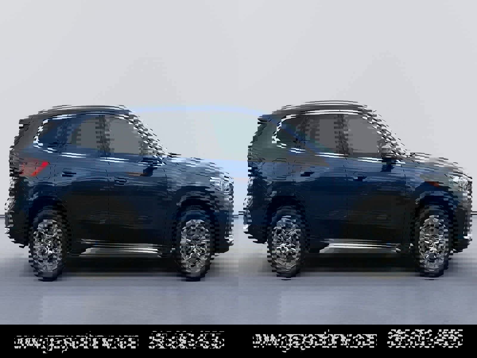 Used 2025 BMW X1 xDrive28i w/ Premium Package image 2