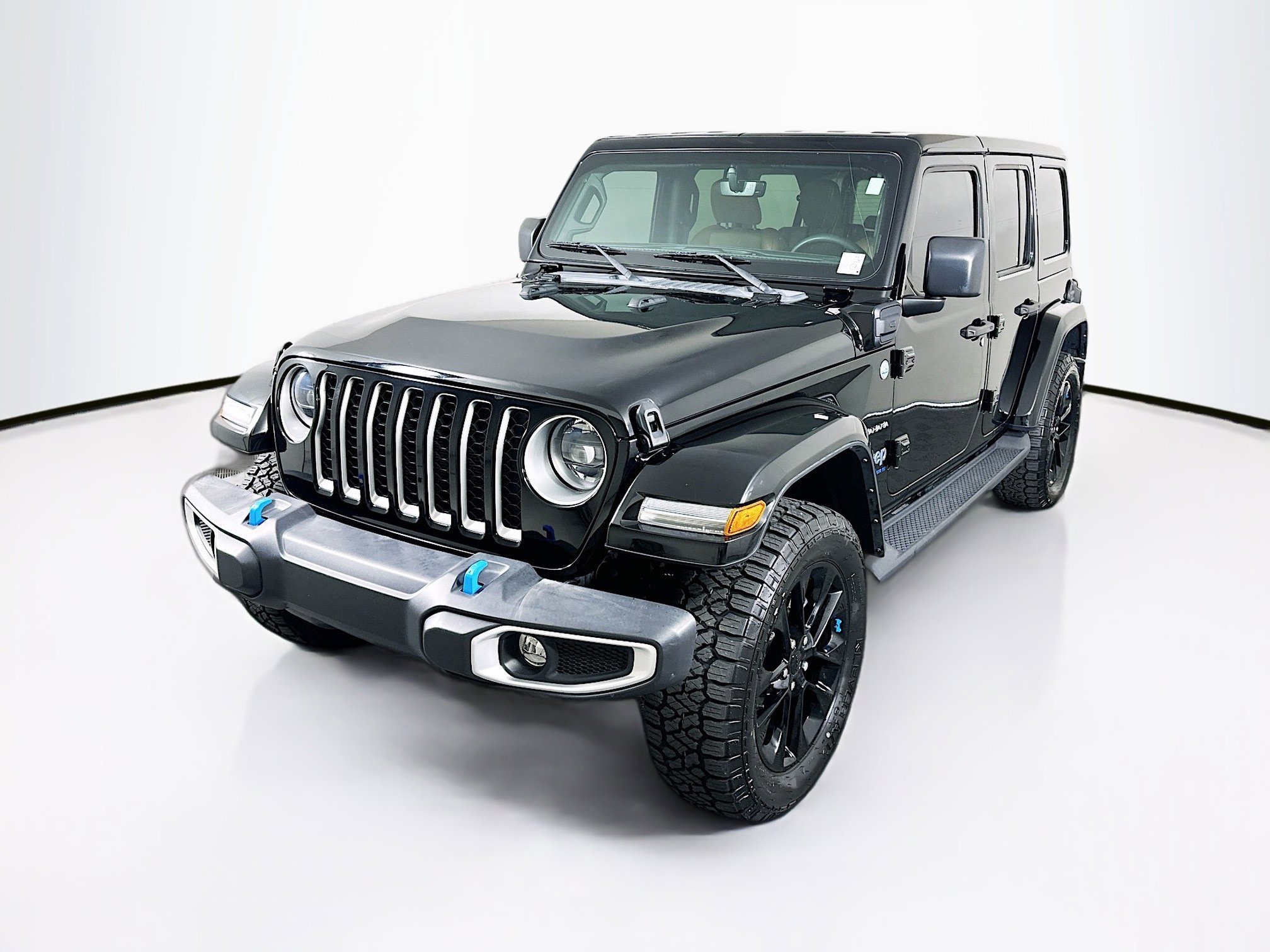 Used 2023 Jeep Wrangler Unlimited Sahara AWD/4WD image 3