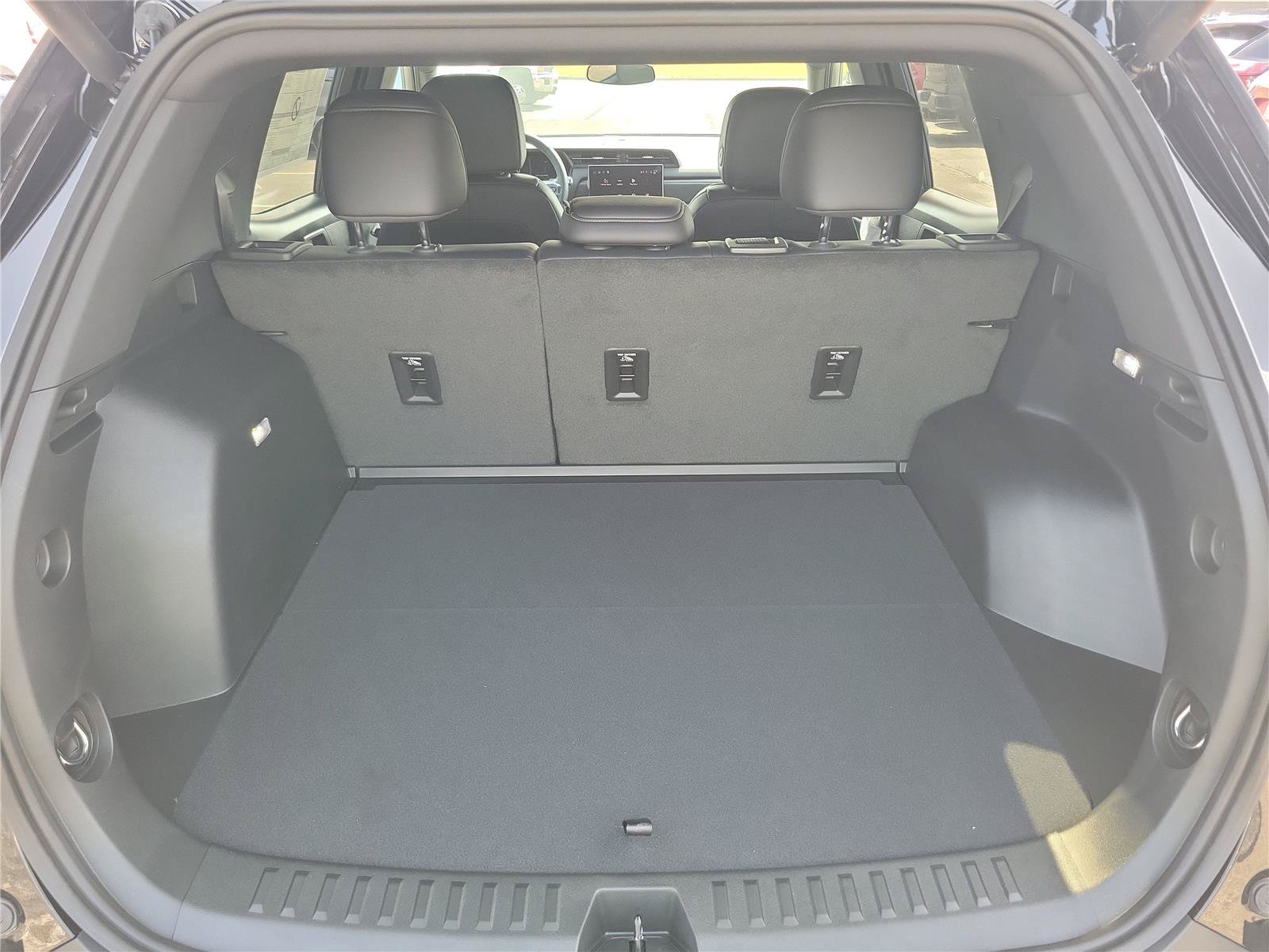 New 2027 GMC Terrain Elevation w/ Elevation Premium Package AWD/4WD image 8