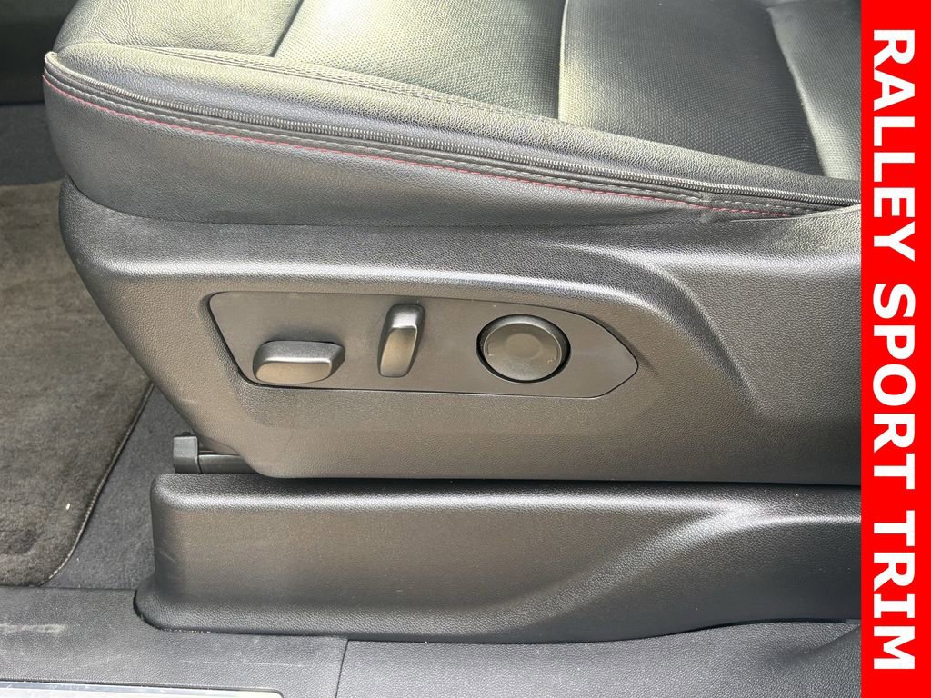 Used 2023 Chevrolet Suburban RST w/ Luxury Package image 24