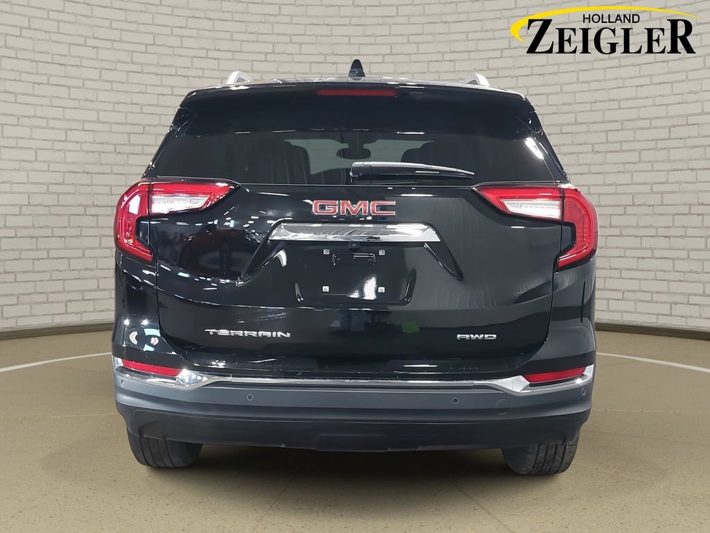 Used 2024 GMC Terrain SLT w/ Infotainment Package II image 6