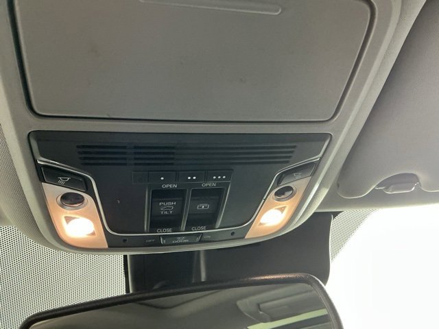 Used 2017 Honda Pilot Elite image 31