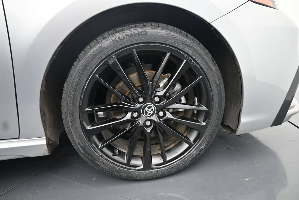 Used 2024 Toyota Camry XSE FWD image 11